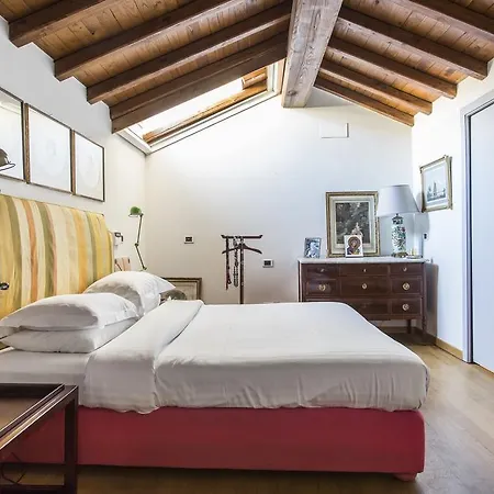 Onefinestay - Trastevere Private Homes