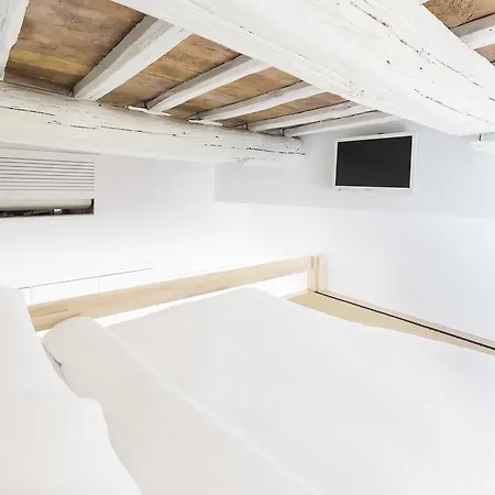 Onefinestay - Trastevere Private Homes Rzym